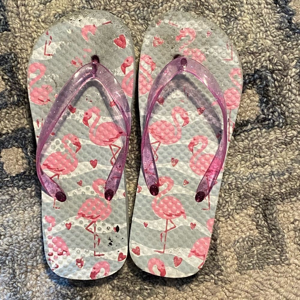 Girls flamingo flip flops with glittery strap